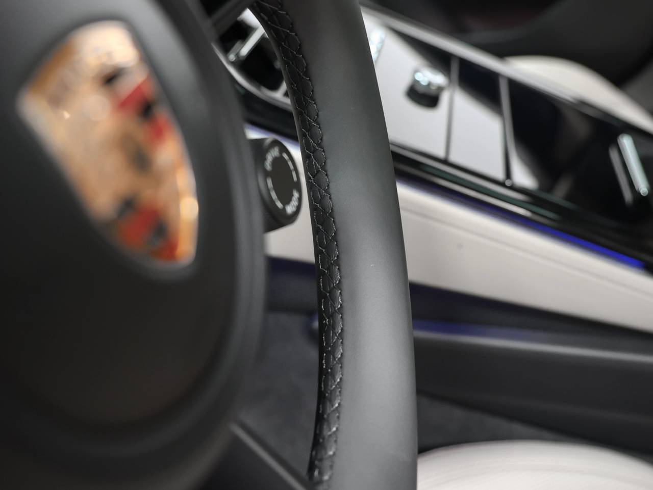 2026 Porsche Panamera 4