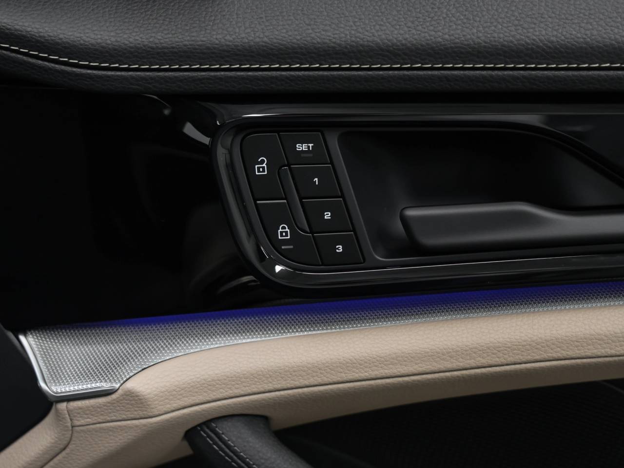 2026 Porsche Panamera 4
