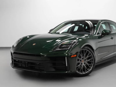 2026 Porsche Panamera 4