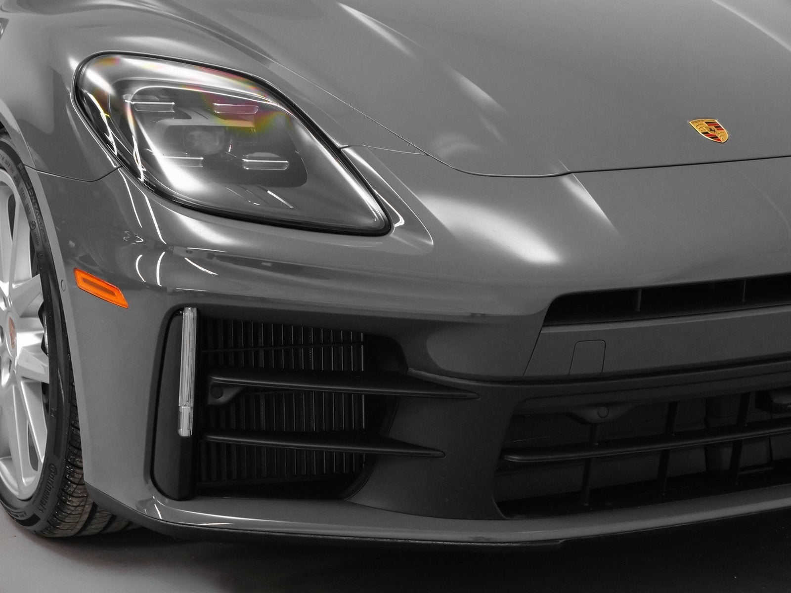 2025 Porsche Panamera 4