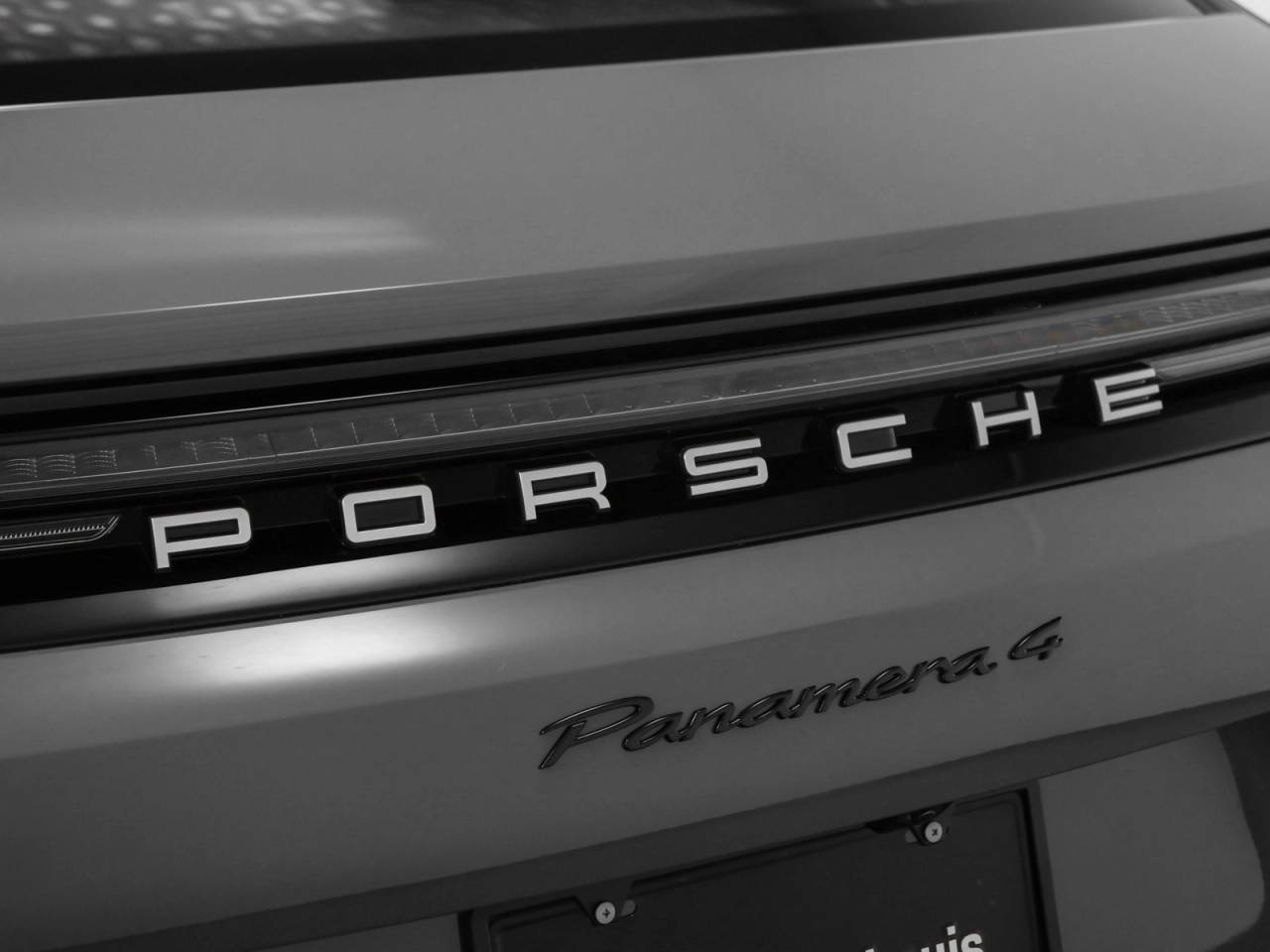 2025 Porsche Panamera Panamera 4