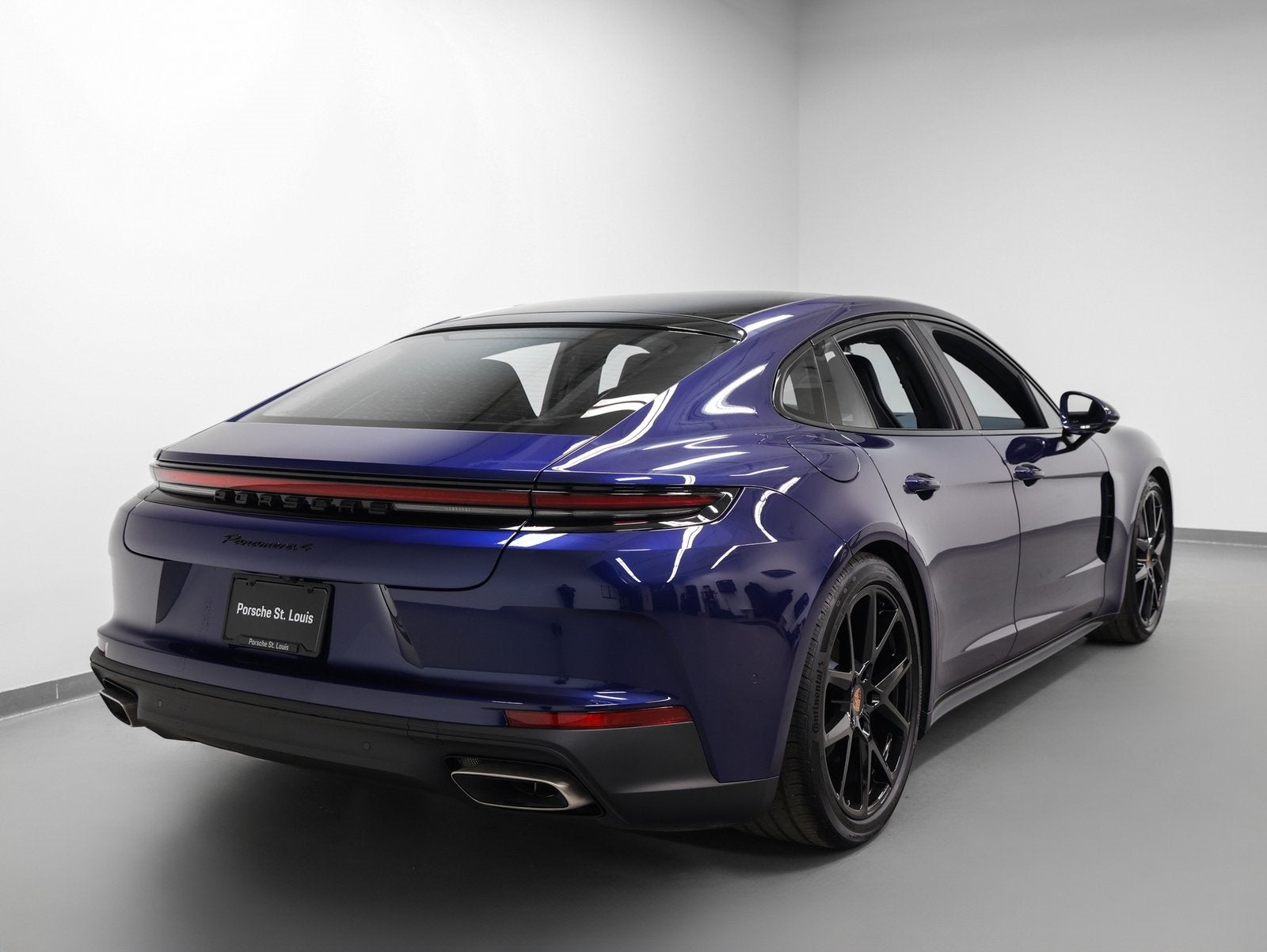 2026 Porsche Panamera 4