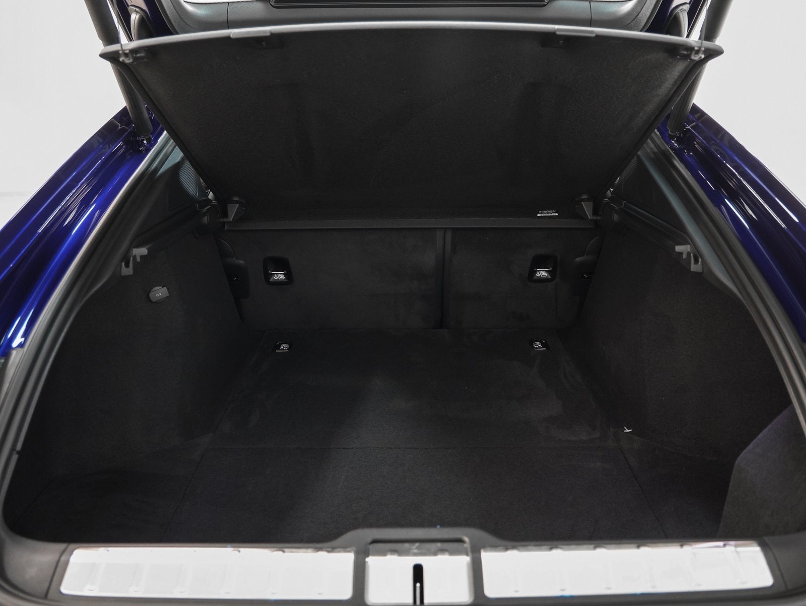 2026 Porsche Panamera 4