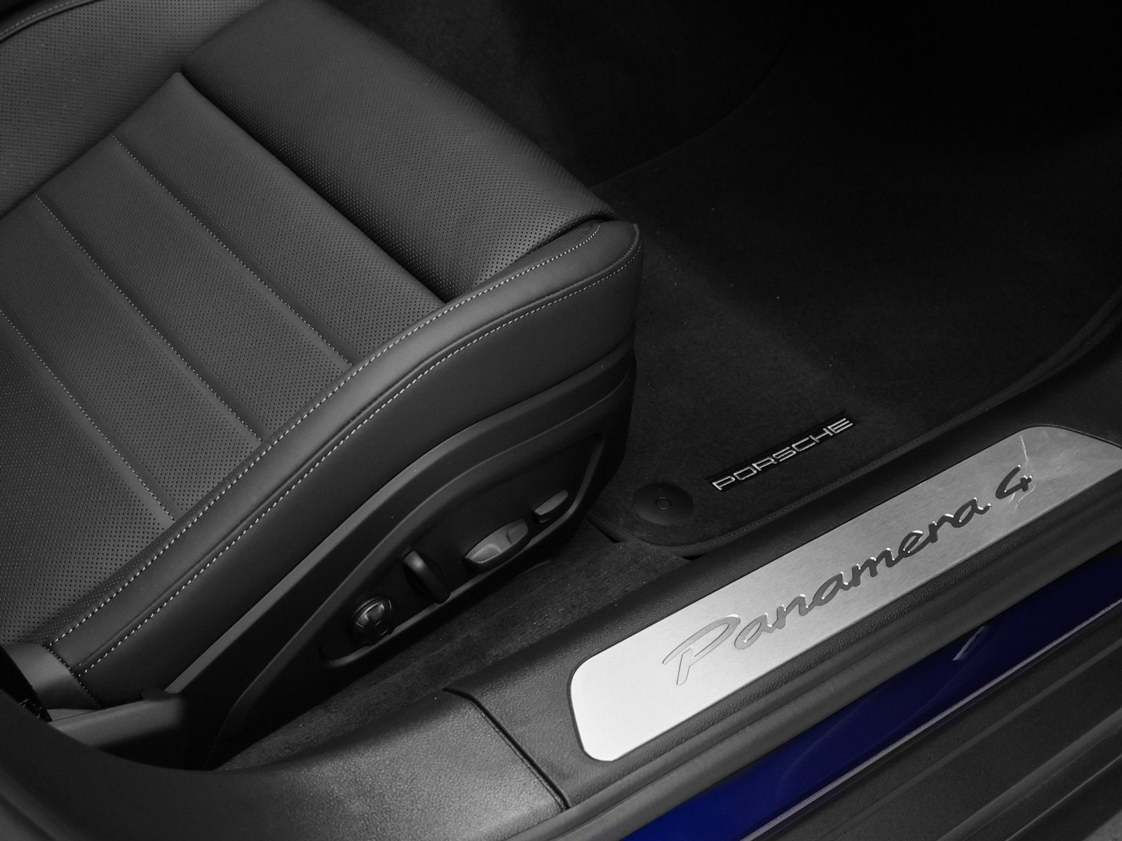 2026 Porsche Panamera 4