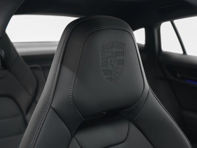 2026 Porsche Panamera 4