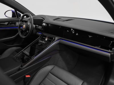 2026 Porsche Panamera 4