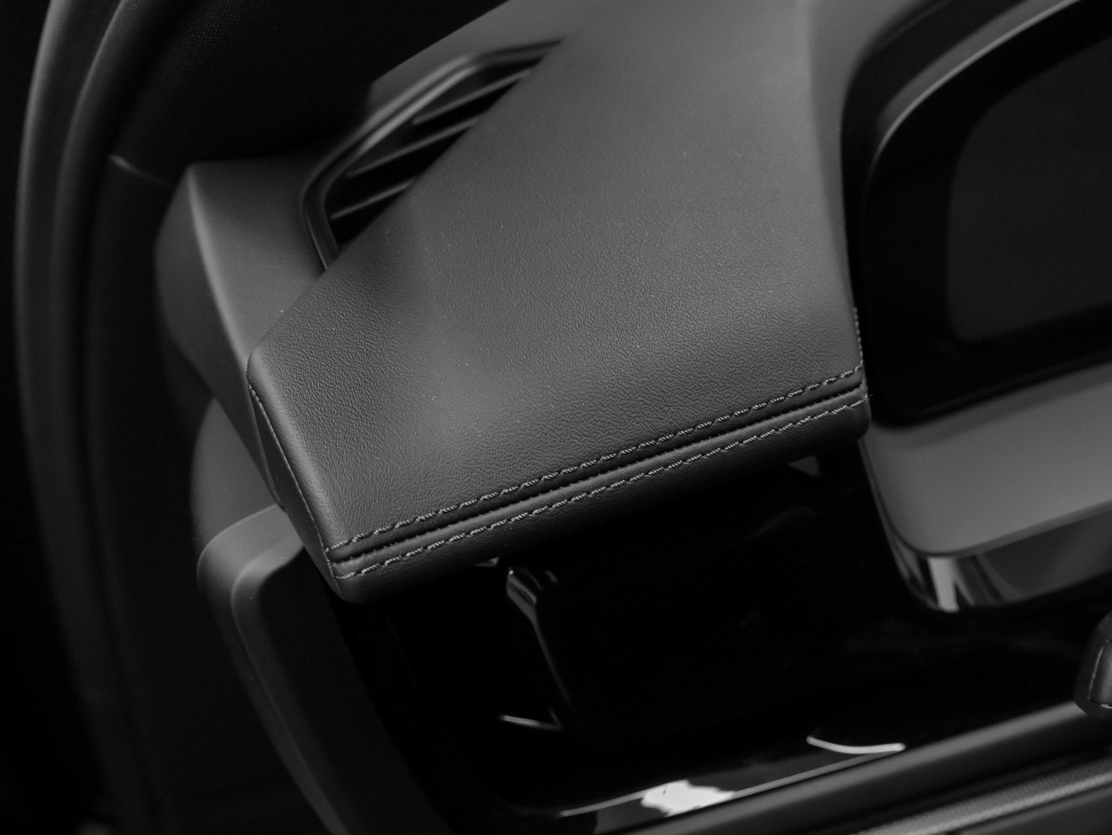 2026 Porsche Panamera 4