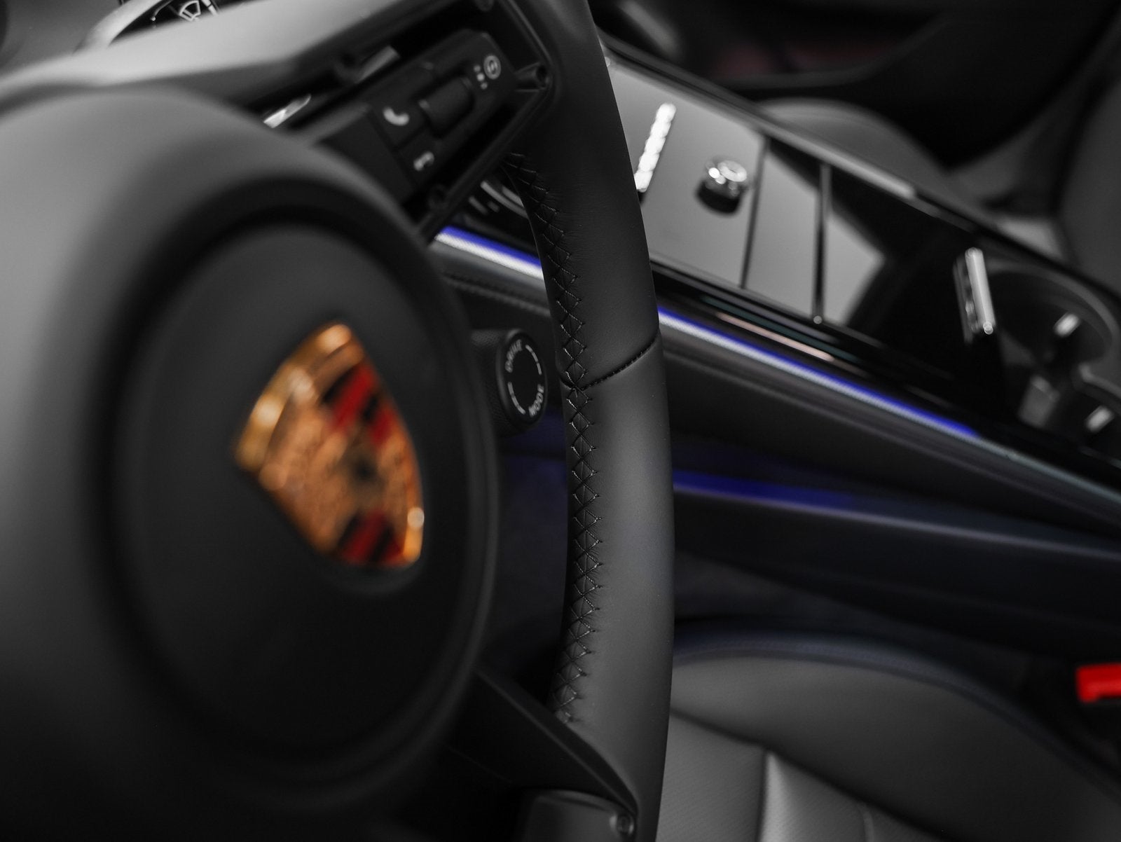 2026 Porsche Panamera 4