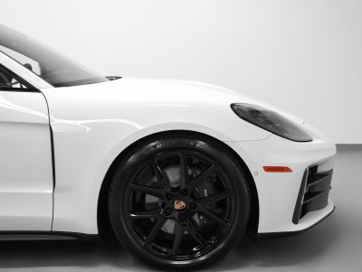 2026 Porsche Panamera Panamera 4