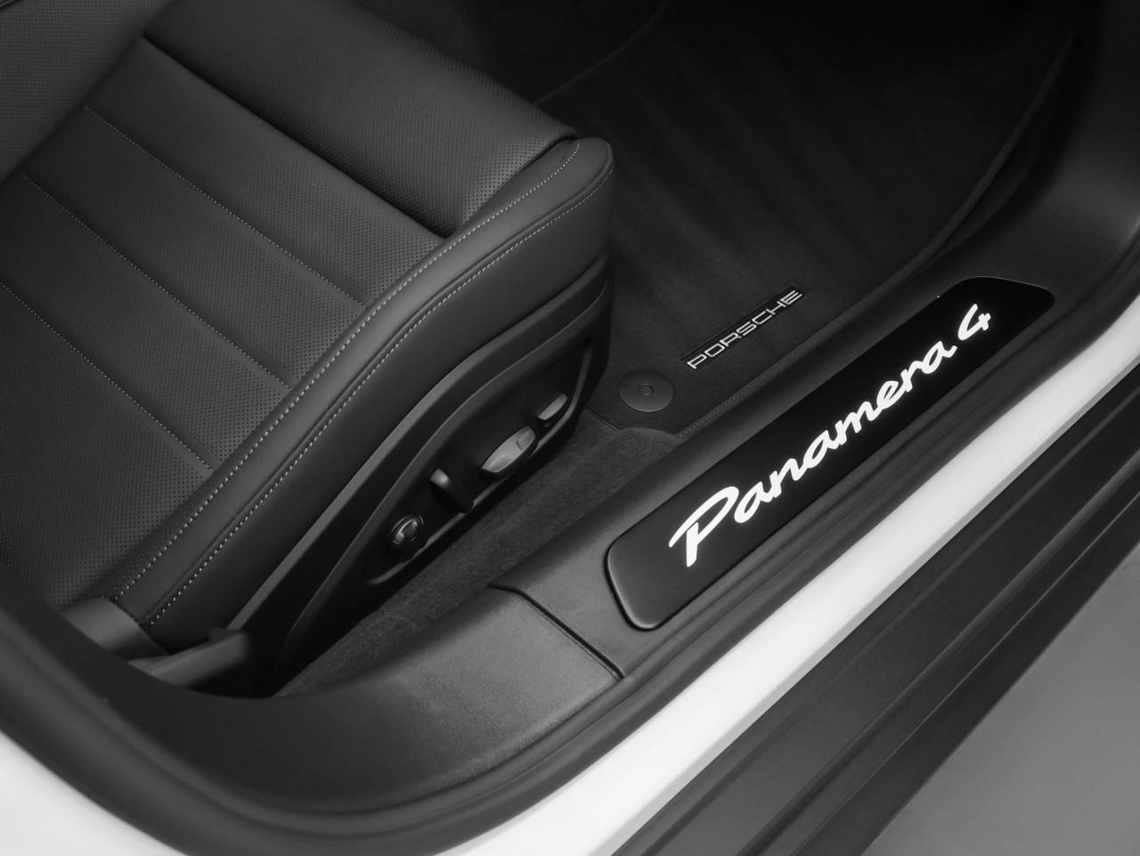 2026 Porsche Panamera Panamera 4