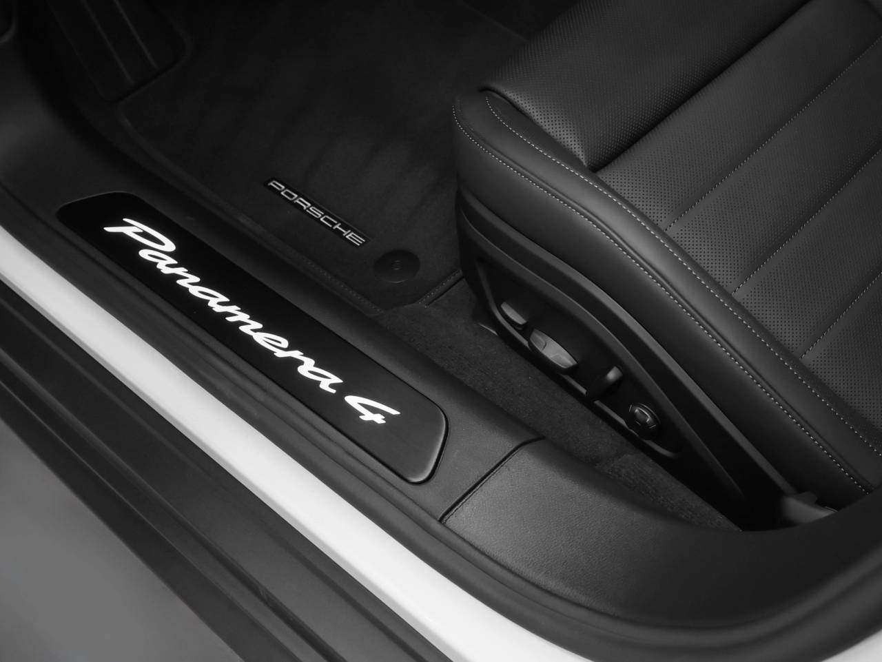 2026 Porsche Panamera Panamera 4