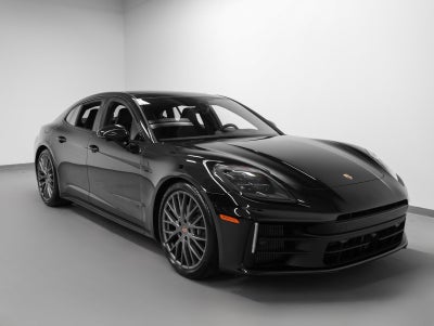 2026 Porsche Panamera 4