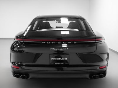 2026 Porsche Panamera 4