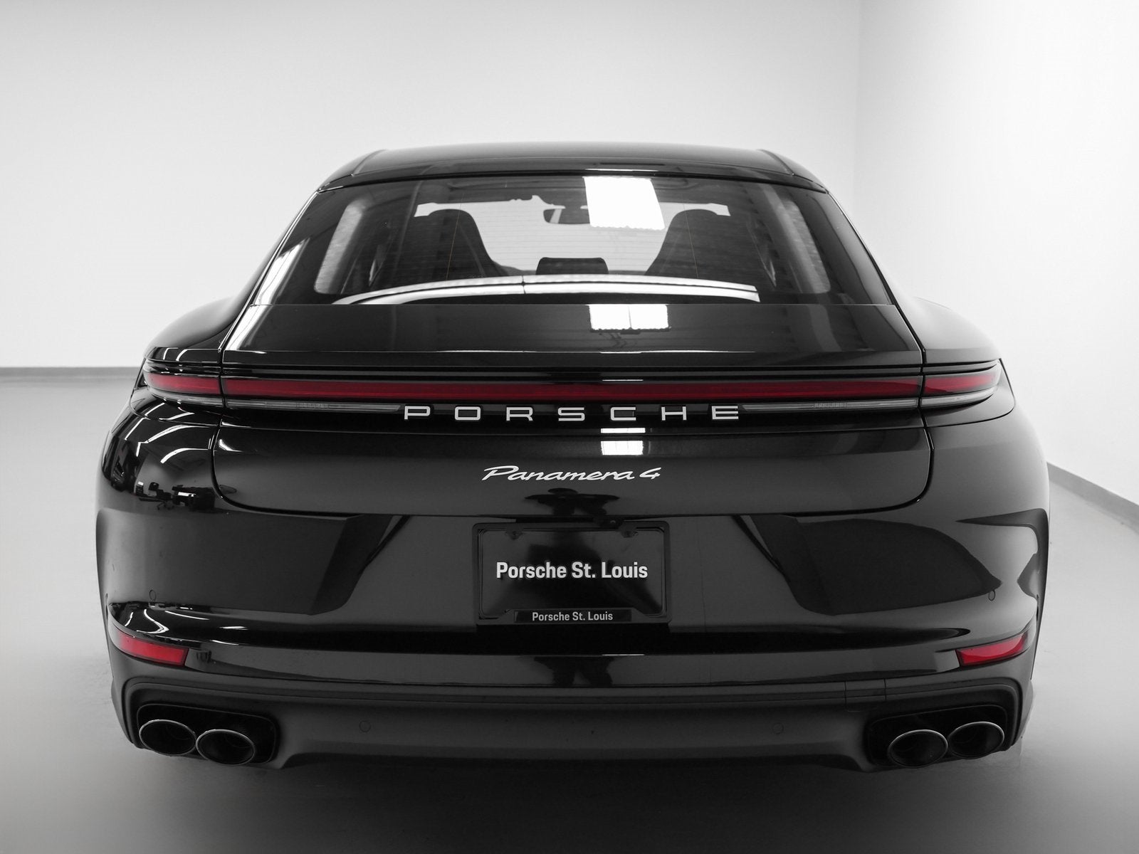 2026 Porsche Panamera 4