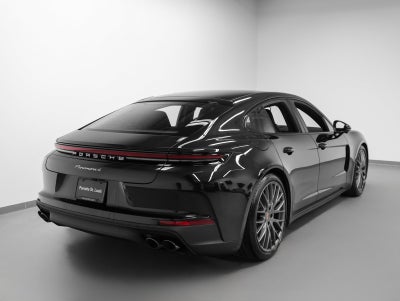 2026 Porsche Panamera 4