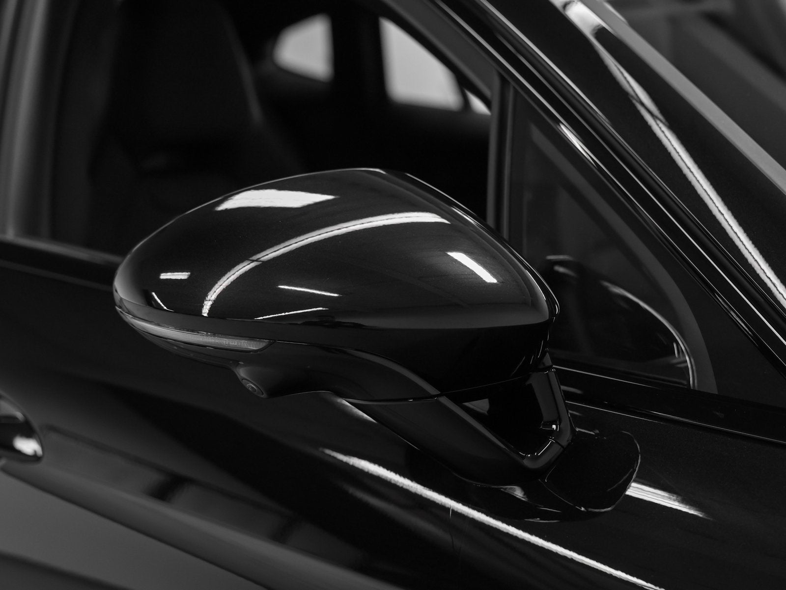 2026 Porsche Panamera 4