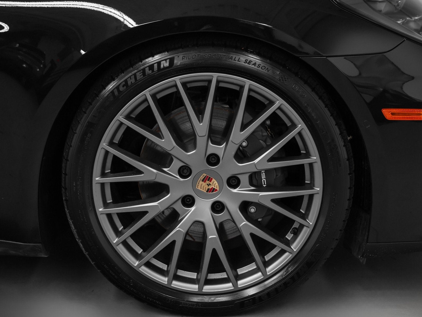 2026 Porsche Panamera 4