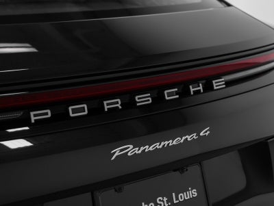 2026 Porsche Panamera 4
