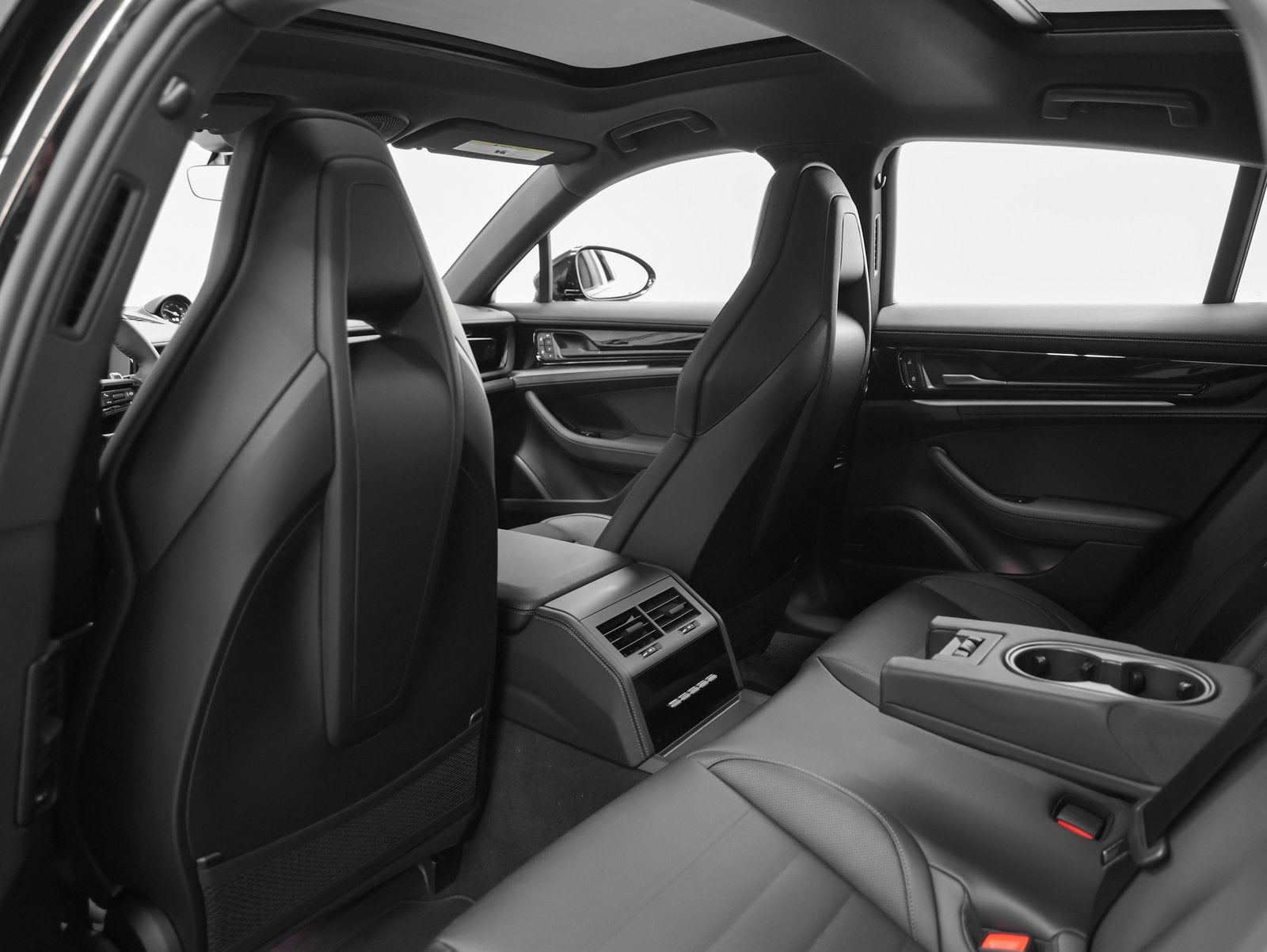 2026 Porsche Panamera 4