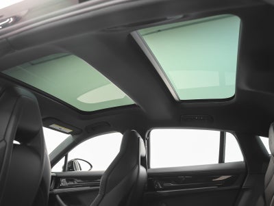 2026 Porsche Panamera 4