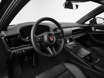 2026 Porsche Panamera 4