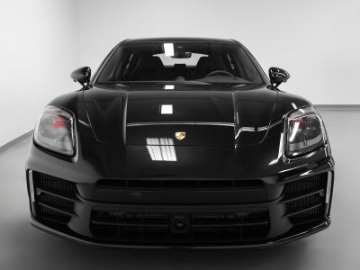 2026 Porsche Panamera 4