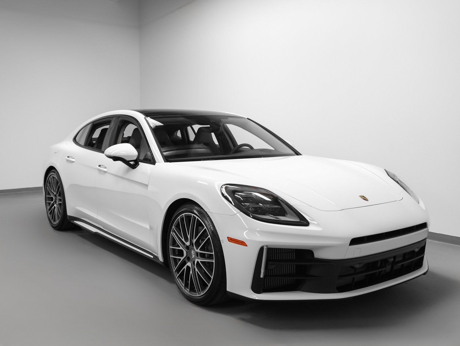 2026 Porsche Panamera 4