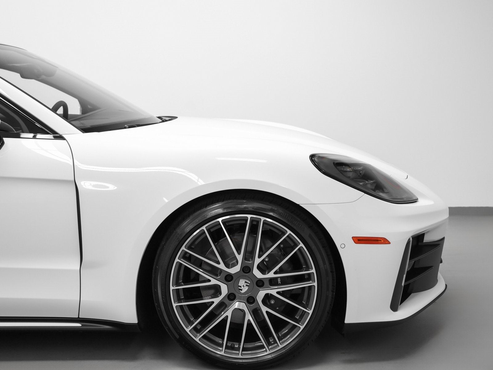 2026 Porsche Panamera 4