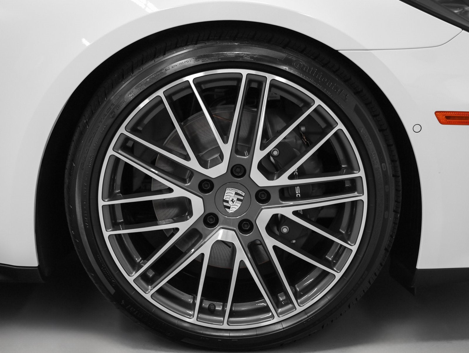 2026 Porsche Panamera 4