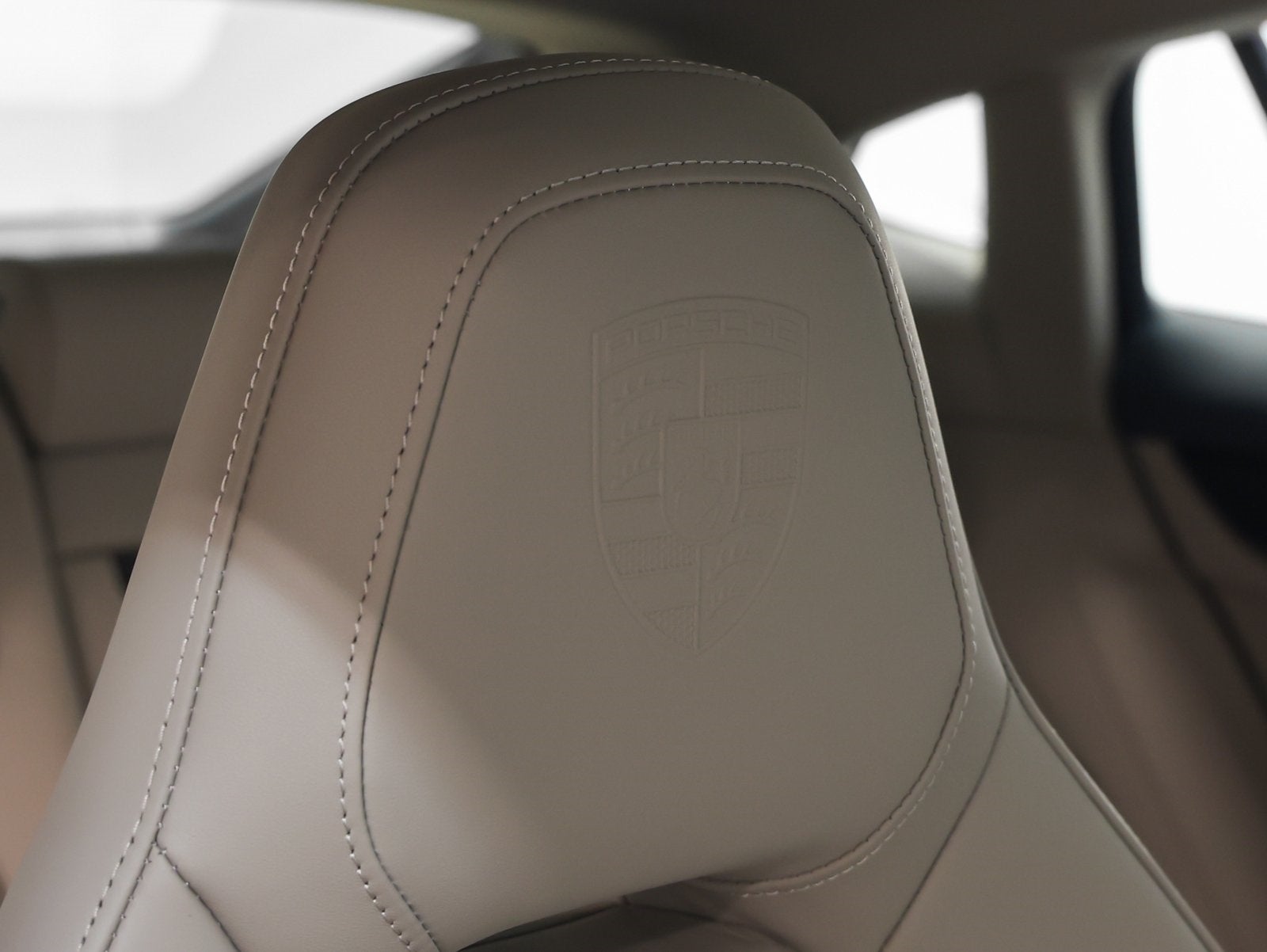 2026 Porsche Panamera 4