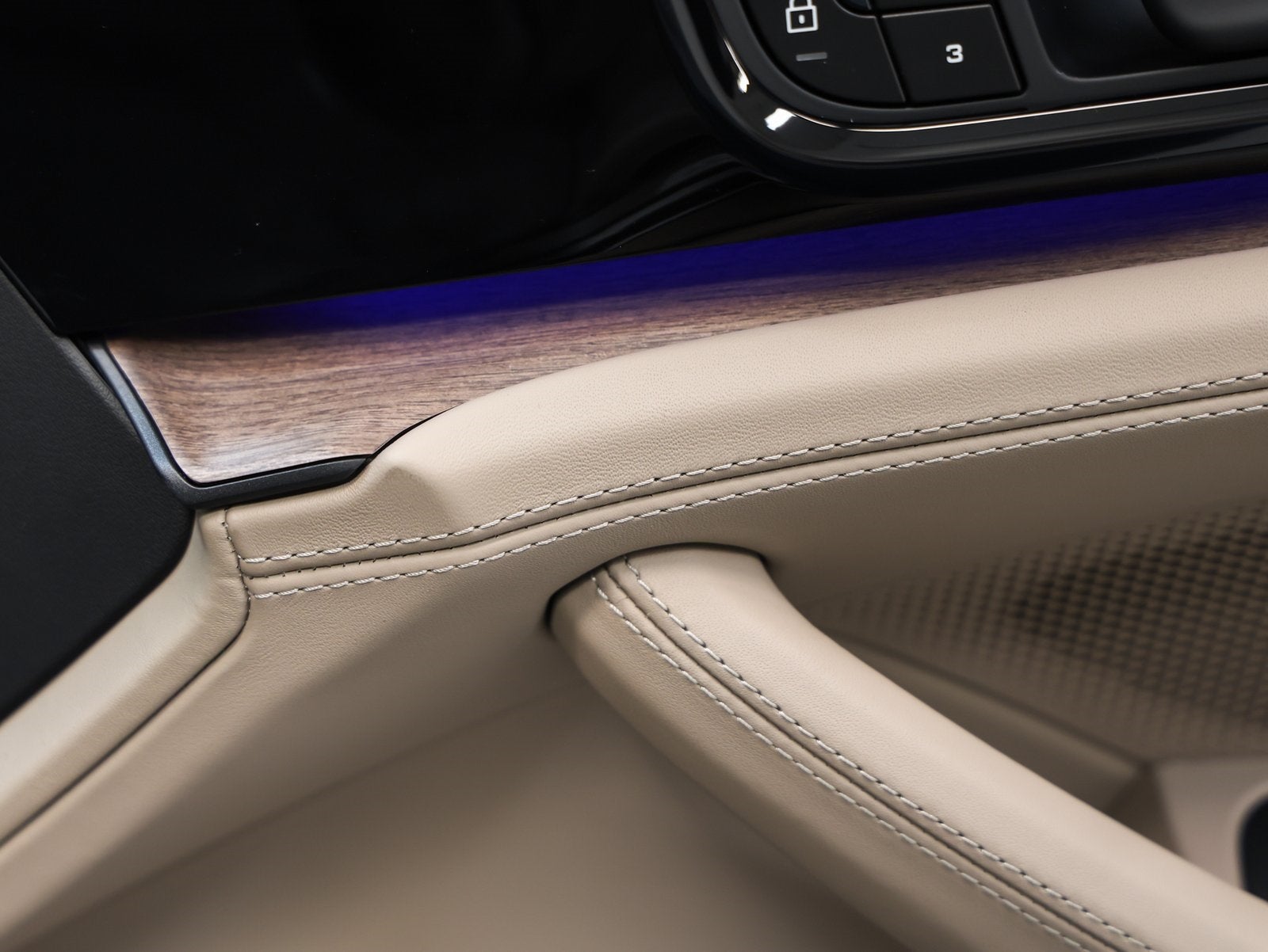 2026 Porsche Panamera 4