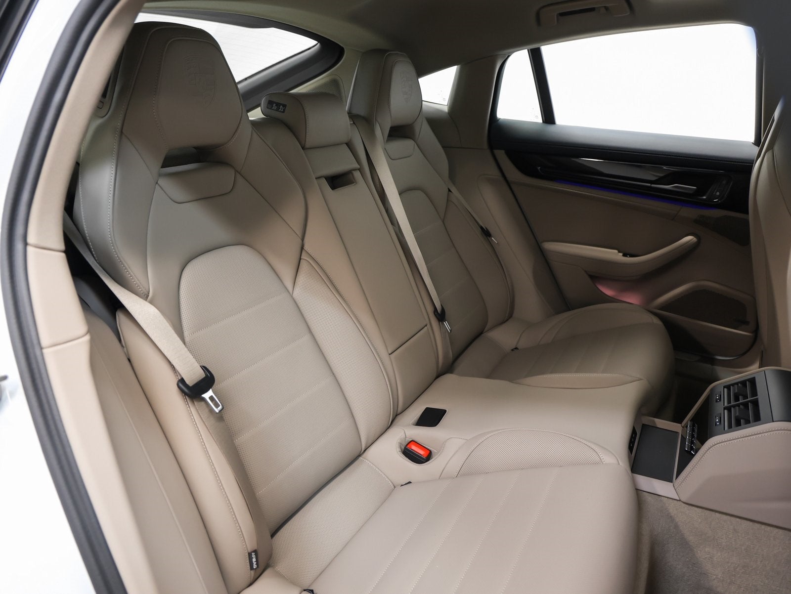 2026 Porsche Panamera 4