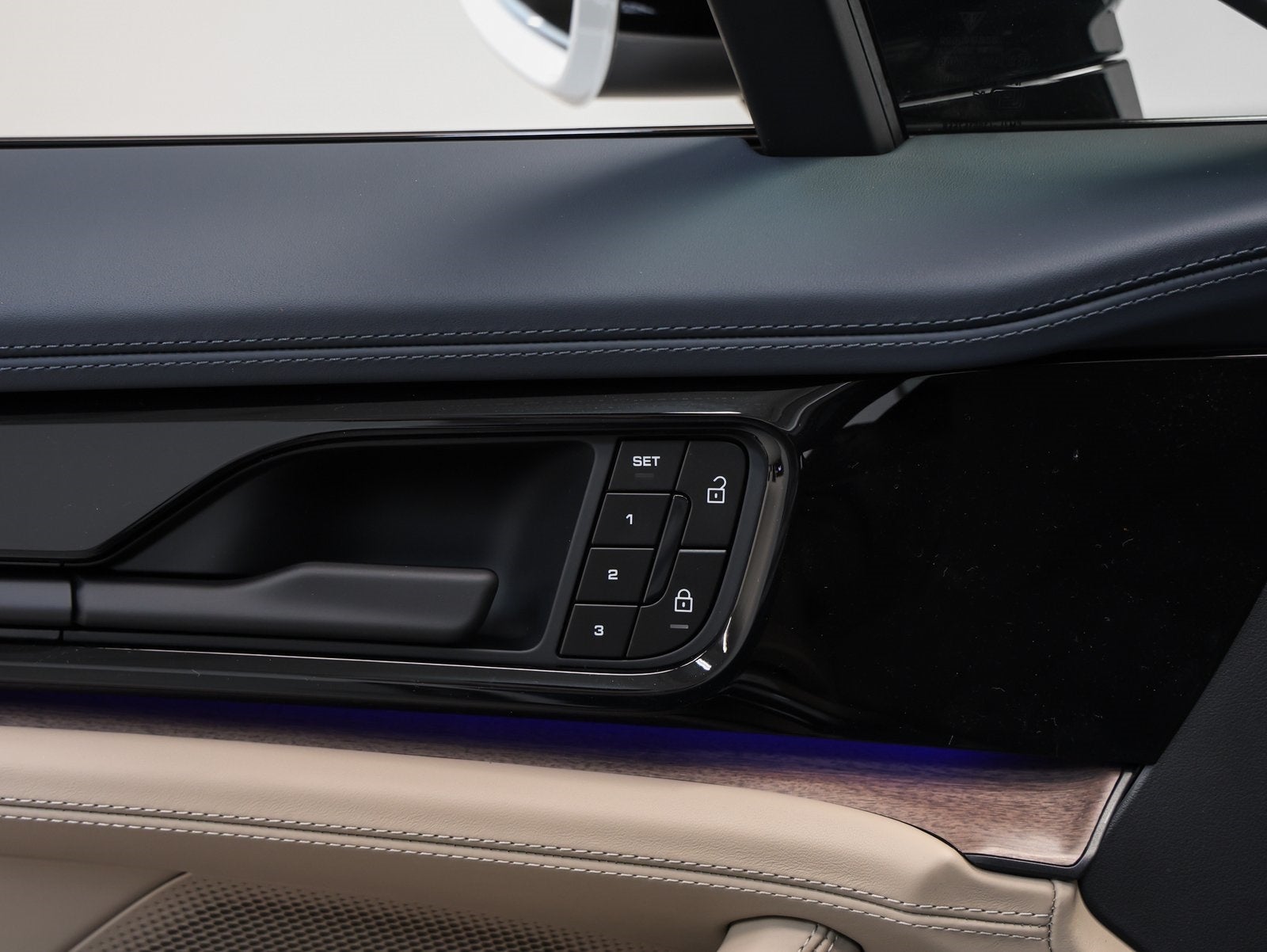 2026 Porsche Panamera 4