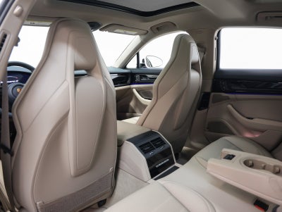 2026 Porsche Panamera 4