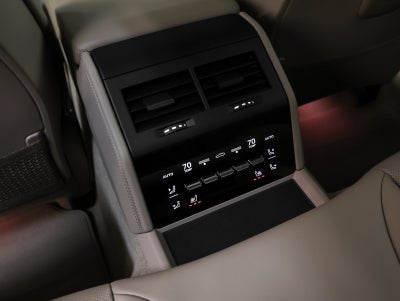 2026 Porsche Panamera 4