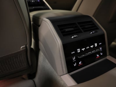 2026 Porsche Panamera 4