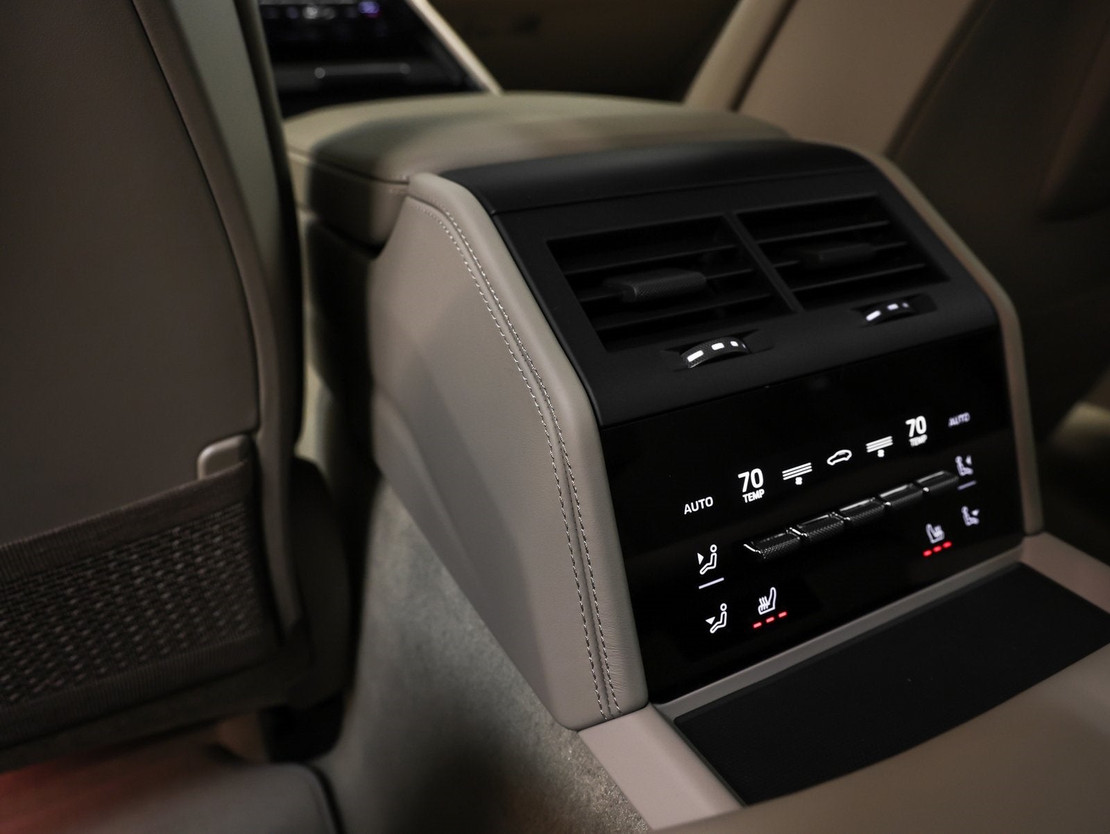 2026 Porsche Panamera 4