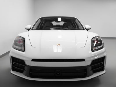 2026 Porsche Panamera 4