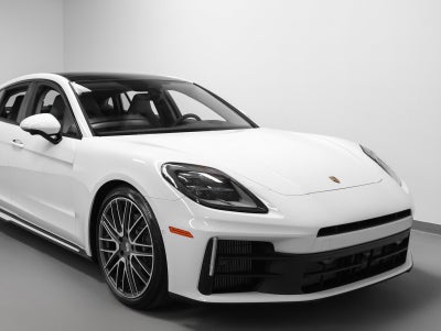 2026 Porsche Panamera 4