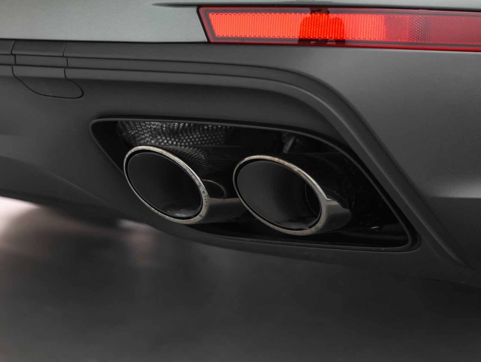 2026 Porsche Panamera 4