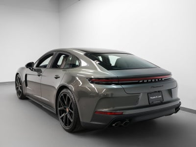 2026 Porsche Panamera 4
