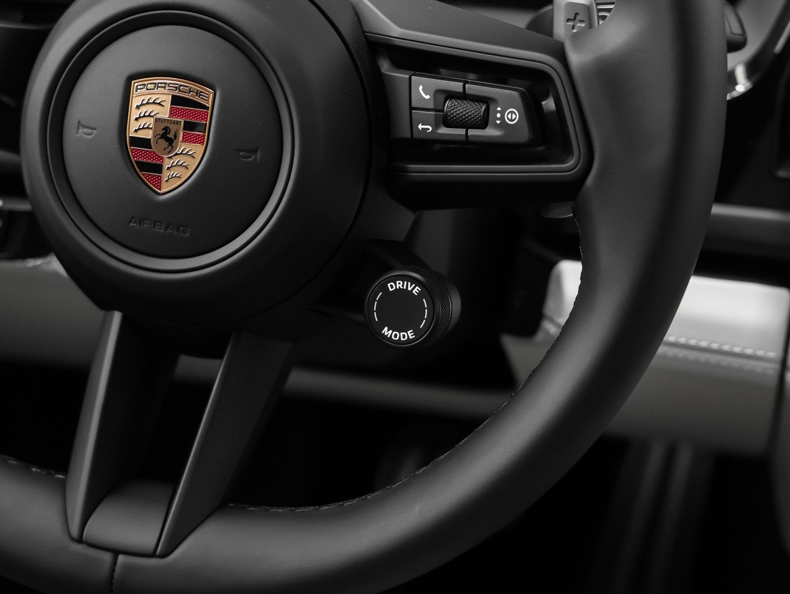 2026 Porsche Panamera 4