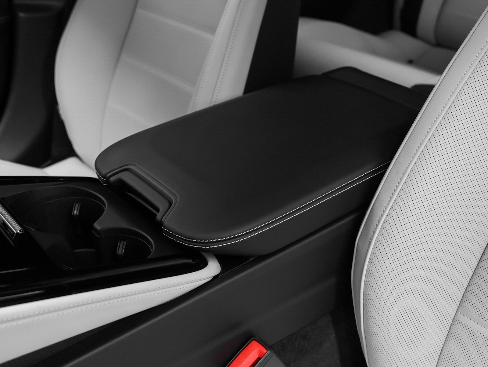 2026 Porsche Panamera 4