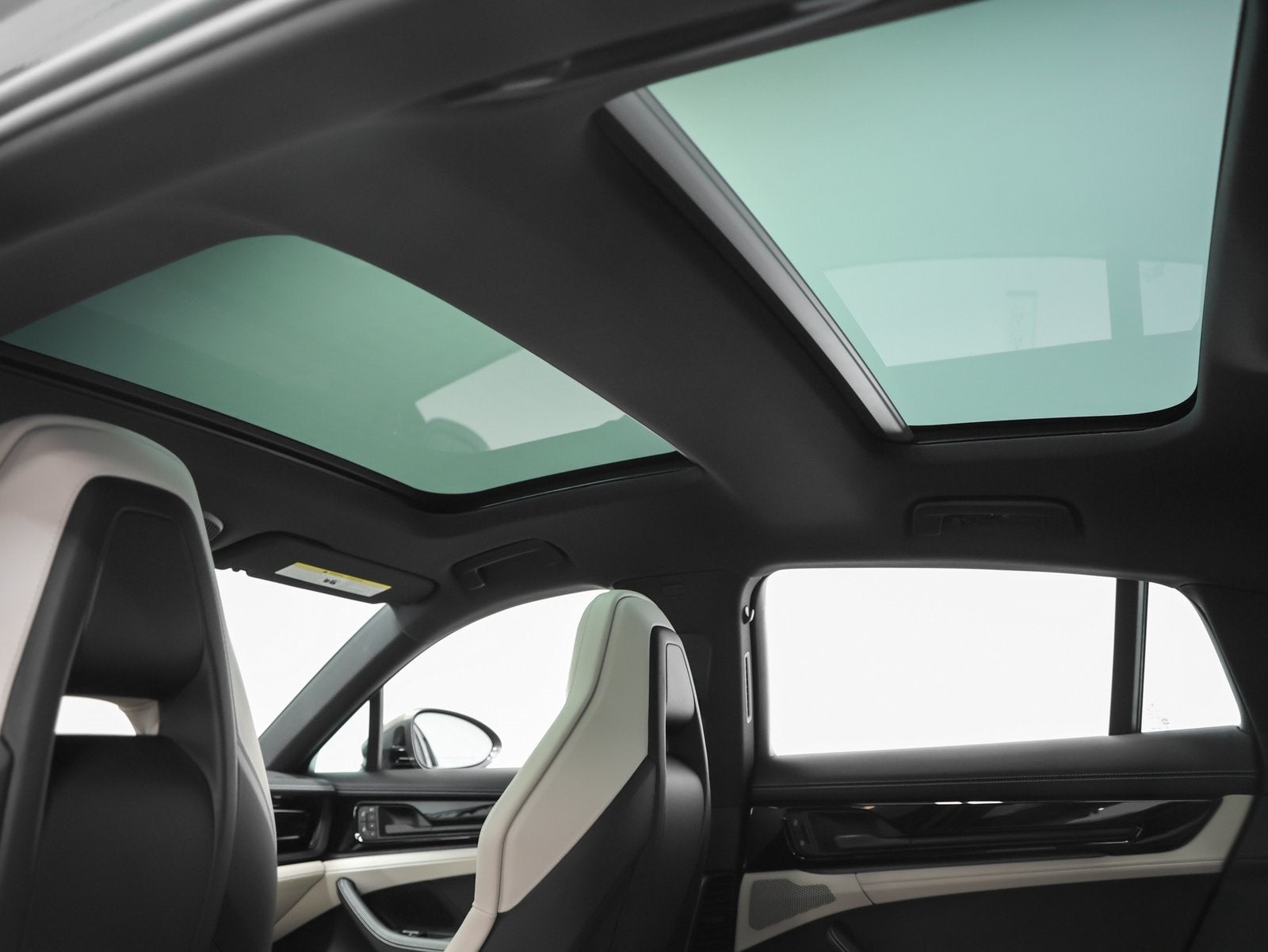 2026 Porsche Panamera 4