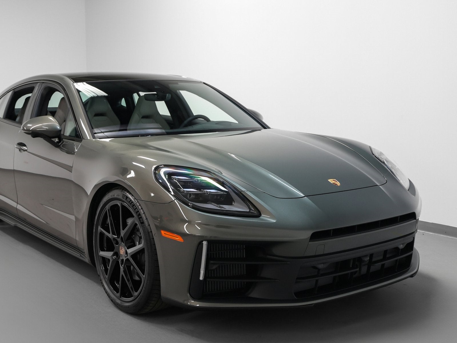2026 Porsche Panamera 4