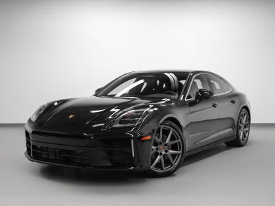 2026 Porsche Panamera 4