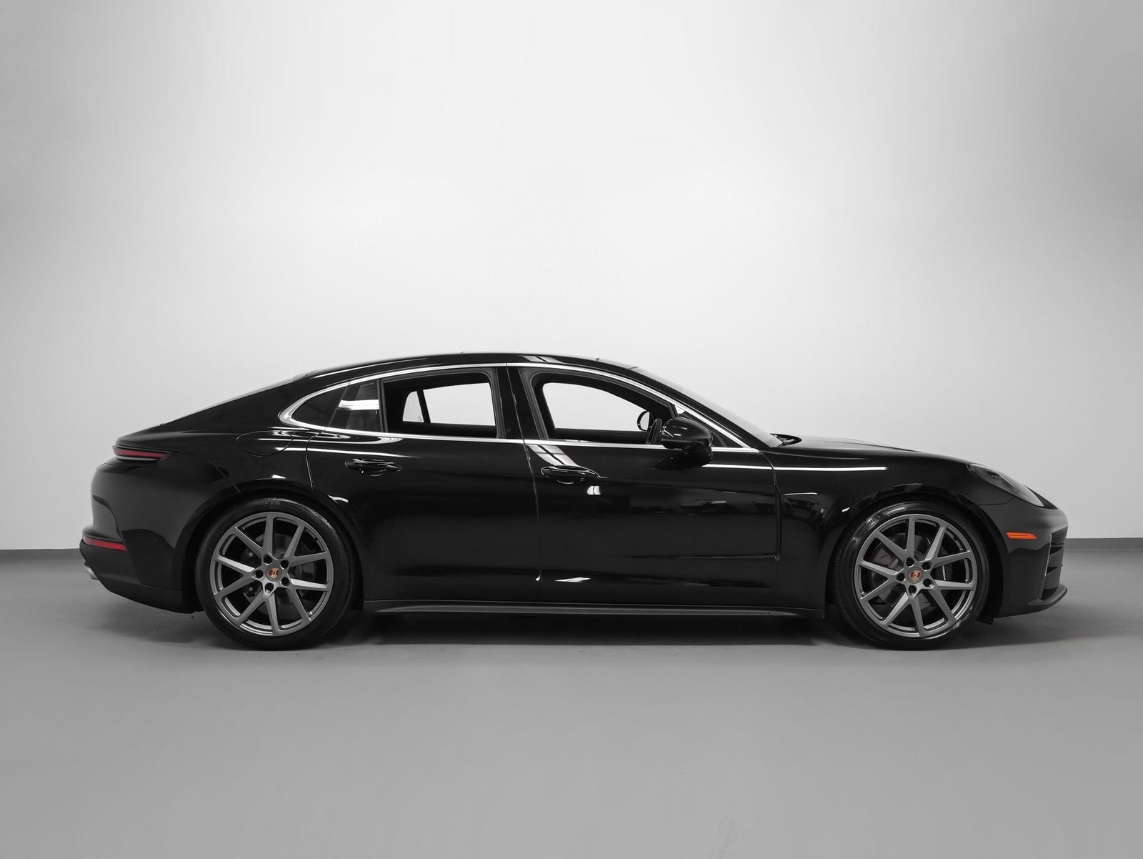 2026 Porsche Panamera 4