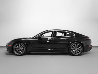 2026 Porsche Panamera 4