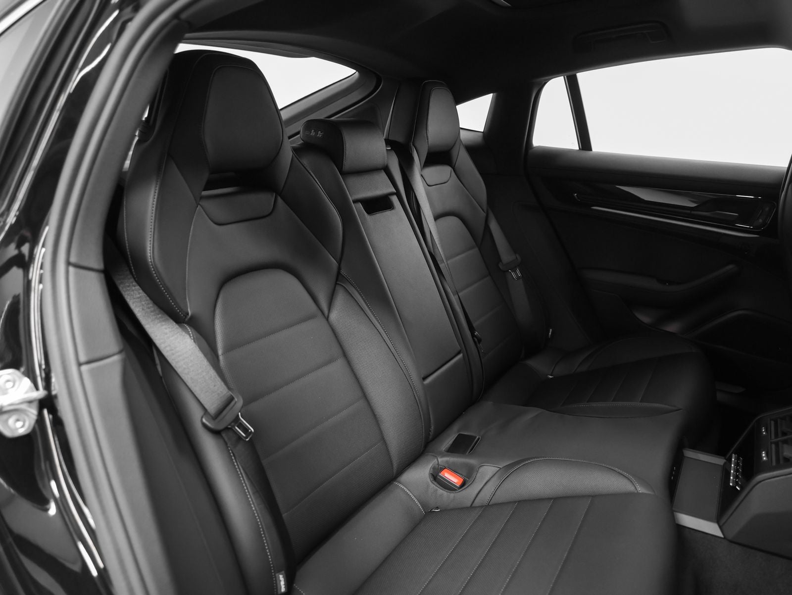 2026 Porsche Panamera 4