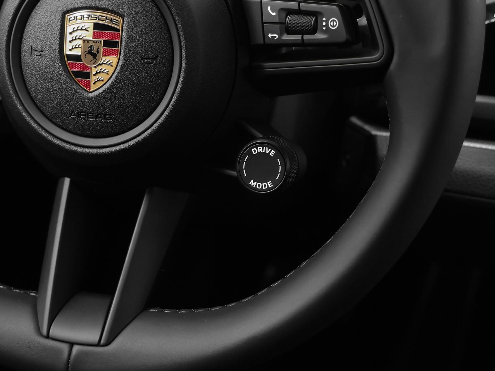 2026 Porsche Panamera 4